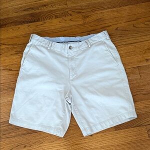 Peter Millar Cream Flat Front Shorts with Penn Valley logo